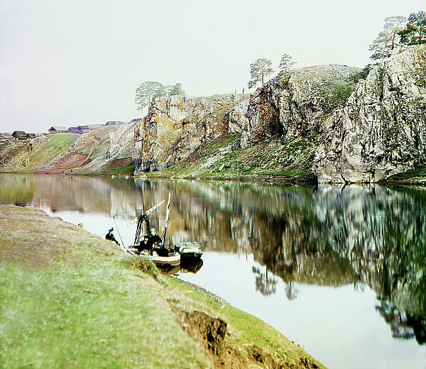 Upper Georgievskii Rock and a general view of the settlement of Utka, Chusovaya River, 1912. Creator: Sergey Mikhaylovich Prokudin-Gorsky