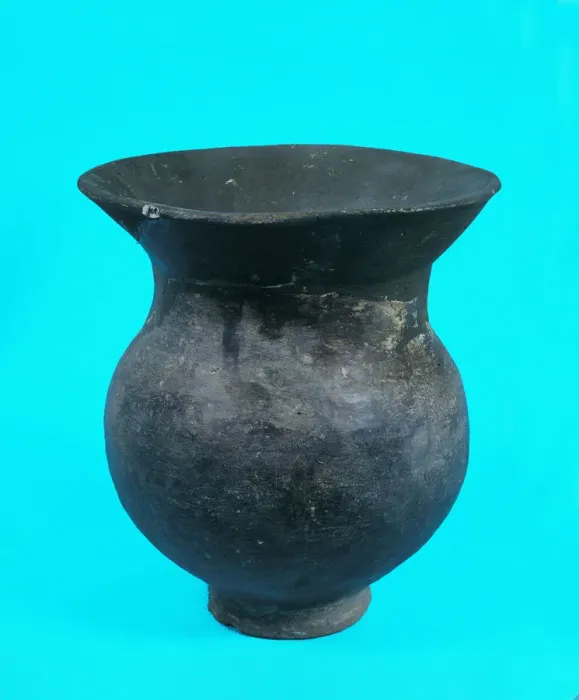 Framed Print : Urn without decoration, from the necropolis of La Pedrera in Vallfogona de Balaguer