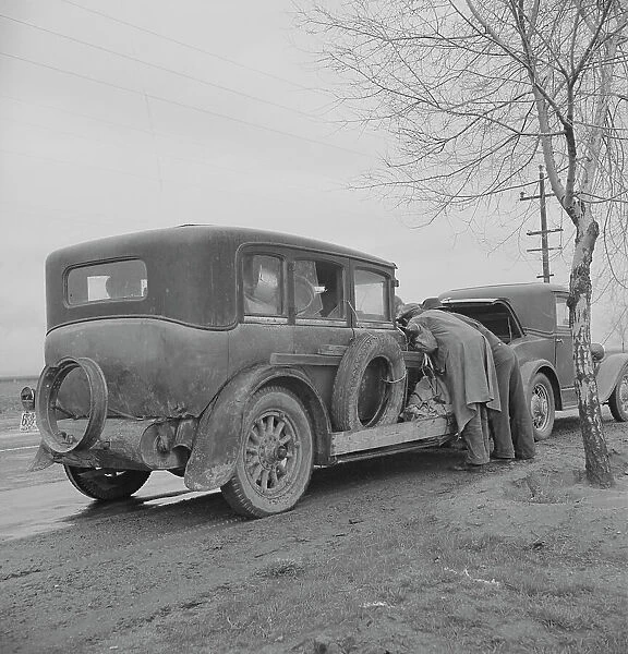 U.S. 99. Near Tulare, California, 1939. Creator: Dorothea Lange