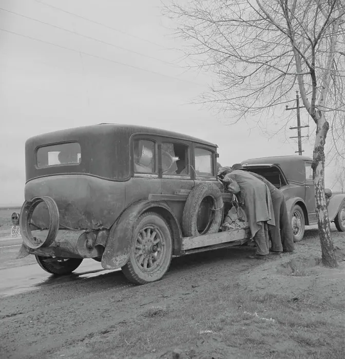 Framed Print : U.S. 99. Near Tulare, California, 1939. Creator: Dorothea Lange Framed Print : U.S. 99. Near Tulare, California, 1939. Creator: Dorothea Lange