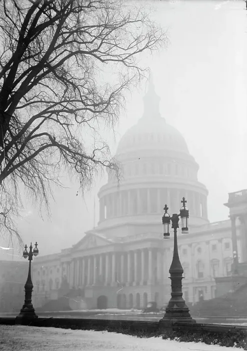 Framed Print : U.S. Capitol, 1917. Creator: Harris & Ewing. U.S. Capitol, 1917. Creator: Harris & Ewing Framed Print : U.S. Capitol, 1917. Creator: Harris & Ewing. U.S. Capitol, 1917. Creator: Harris & Ewing