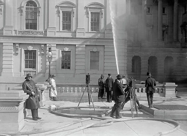 U.S. Capitol - Cleaning Exterior, 1913. Creator: Harris & Ewing. U.S. Capitol - Cleaning Exterior, 1913. Creator: Harris & Ewing