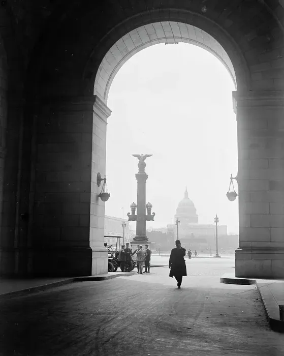 Framed Print : U.S. Capitol - View Through Arch At Union Station, 1917. Creator: Harris & Ewing. U.S. Capitol - View Through Arch At Union Station, 1917. Creator: Harris & Ewing Framed Print : U.S. Capitol - View Through Arch At Union Station, 1917. Creator: Harris & Ewing. U.S. Capitol - View Through Arch At Union Station, 1917. Creator: Harris & Ewing