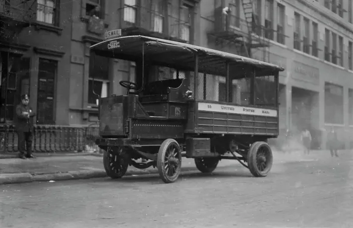 Framed Print : U.S. Mail truck, between c1910 and c1915. Creator: Bain News Service Framed Print : U.S. Mail truck, between c1910 and c1915. Creator: Bain News Service