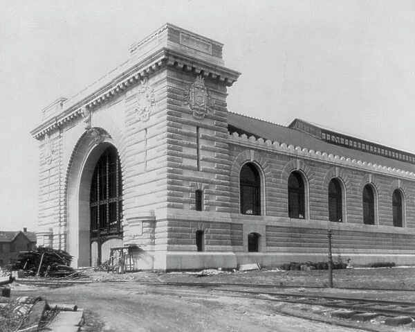 U.S. Naval Academy, Annapolis Md.: New armory - under construction, (1902?). Creator: Frances Benjamin Johnston