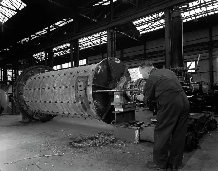 Framed Print : Using an industrial drill during the fabrication of a ball mill, Sheffield, South Yorkshire, 1963 Framed Print : Using an industrial drill during the fabrication of a ball mill, Sheffield, South Yorkshire, 1963