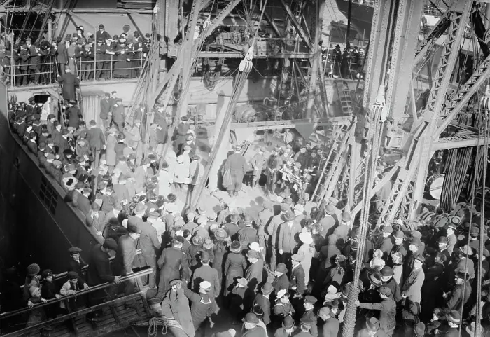 Framed Print : On U.S.S. Jason, 14 Nov 1914 (date created and published later). Creator: Bain News Service Framed Print : On U.S.S. Jason, 14 Nov 1914 (date created and published later). Creator: Bain News Service