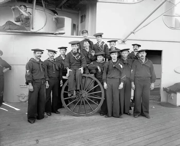 Framed Print : U.S.S. New York, a gun crew, anniversary of Santiago, 1899, 1899. Creator: Edward H Hart Framed Print : U.S.S. New York, a gun crew, anniversary of Santiago, 1899, 1899. Creator: Edward H Hart