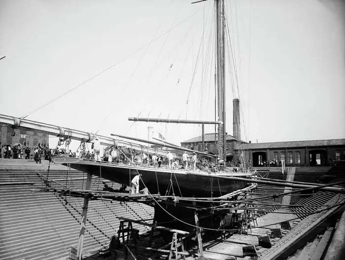 Framed Print : Valkyrie III in Erie Basin, 1895 Aug 24. Creator: Johns Johnston Framed Print : Valkyrie III in Erie Basin, 1895 Aug 24. Creator: Johns Johnston