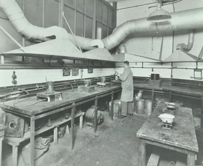 Framed Print : Varnish Laboratory, Borough Polytechnic, Southwark, London, 1936 Framed Print : Varnish Laboratory, Borough Polytechnic, Southwark, London, 1936