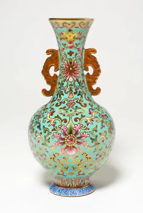 Framed Print : Vase with Dragon-Shaped Handles, Qing dynasty, Qianlong reign (1736-1795) Framed Print : Vase with Dragon-Shaped Handles, Qing dynasty, Qianlong reign (1736-1795)