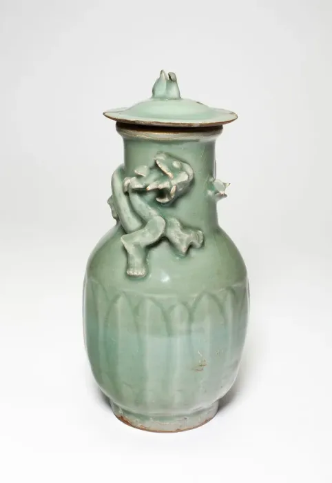 Framed Print : Vase with Lizard, Song dynasty (960-1279). Creator: Unknown Framed Print : Vase with Lizard, Song dynasty (960-1279). Creator: Unknown