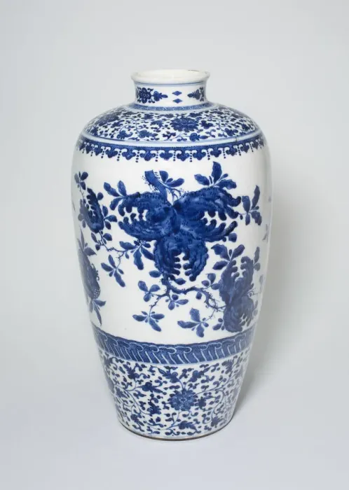 Framed Print : Vase with Pomegranates and Stylized Floral Scrolls, Qing dynasty (1644-1911) Framed Print : Vase with Pomegranates and Stylized Floral Scrolls, Qing dynasty (1644-1911)