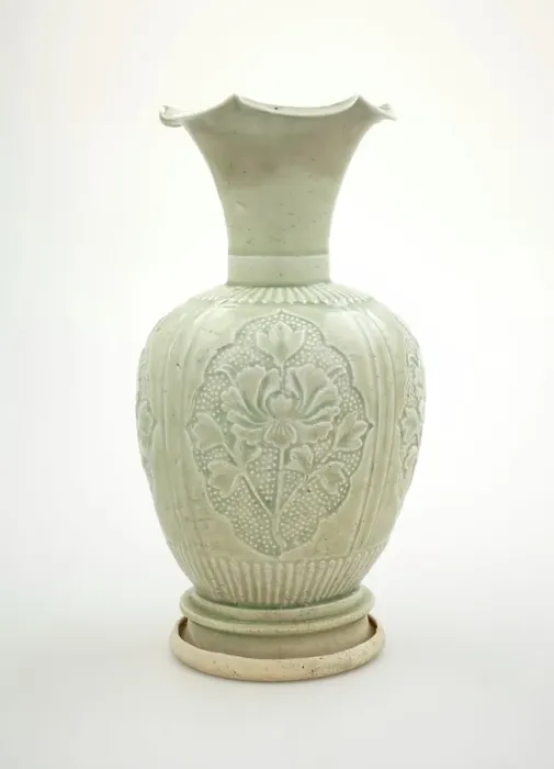 Framed Print : Vase with scalloped mouth, 1279-1368. Creator: Unknown Framed Print : Vase with scalloped mouth, 1279-1368. Creator: Unknown