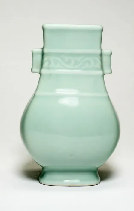 Framed Print : Vase in the Shape of an Archaic Bronze Vessel, Qing dynasty, Qianlong reign mark Framed Print : Vase in the Shape of an Archaic Bronze Vessel, Qing dynasty, Qianlong reign mark