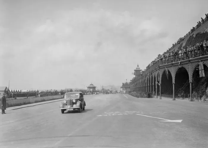 Framed Print : Vauxhall 14-6 of GL Boughton on Madeira Drive, Brighton, RAC Rally, 1939. Artist: Bill Brunell