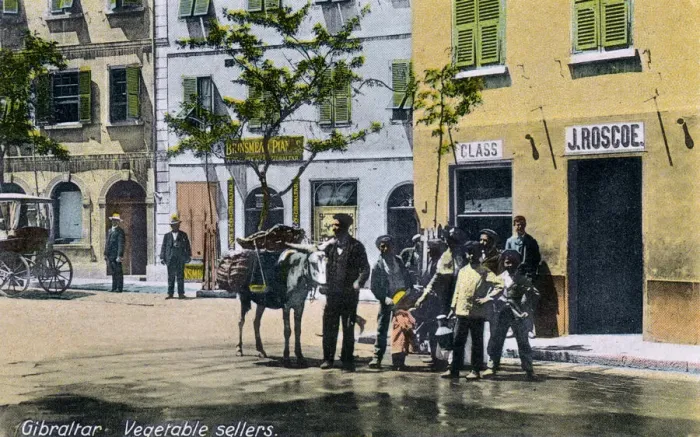 Framed Print : Vegetable sellers, Gibraltar, 1945 Framed Print : Vegetable sellers, Gibraltar, 1945