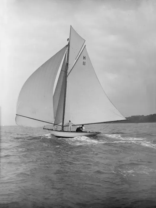 Framed Print : Ventana (H11), an early 8 Metre yacht, running downwind under spinnaker, 1913 Framed Print : Ventana (H11), an early 8 Metre yacht, running downwind under spinnaker, 1913