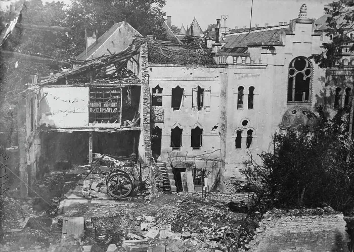 Framed Print : Verdun - Laurent printing shop, between c1915 and 1918. Creator: Bain News Service Framed Print : Verdun - Laurent printing shop, between c1915 and 1918. Creator: Bain News Service