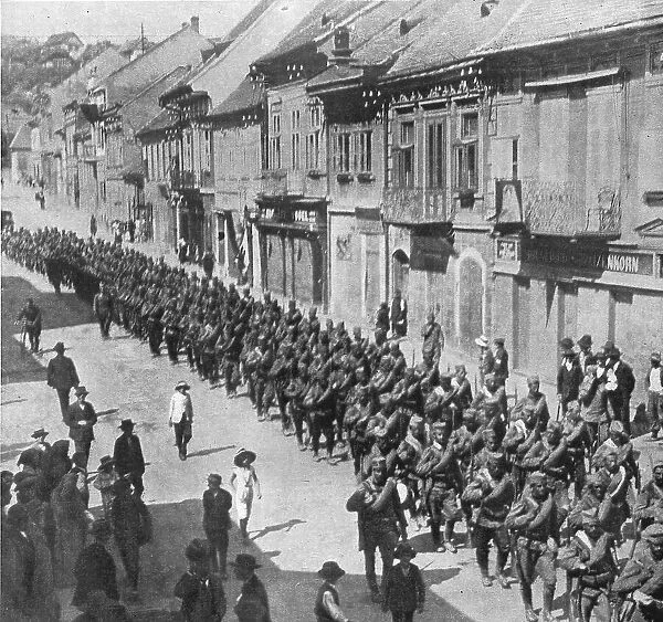 'Victoires sur le Front Oriental; Les empires centraux ont incendie l'Europe, 1914. Creator: Unknown