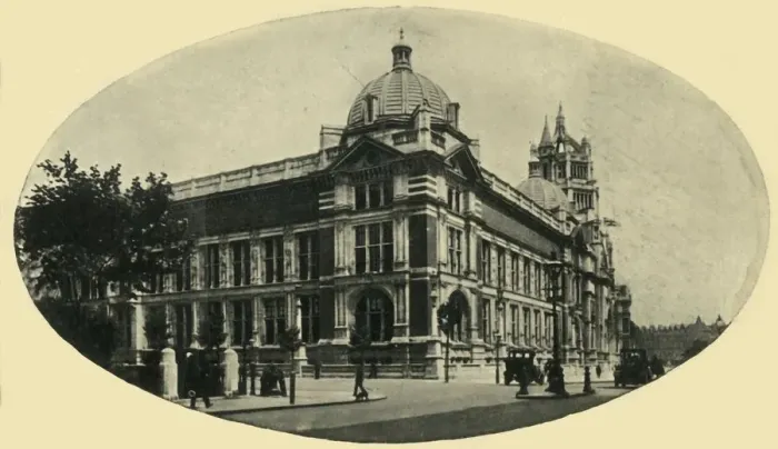 Framed Print : The Victoria and Albert Museum, London, 1914. Creator: Unknown Framed Print : The Victoria and Albert Museum, London, 1914. Creator: Unknown