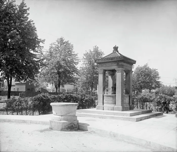 Framed Print : Victoria jubilee fountain, Walkerville, Ont. between 1905 and 1915. Creator: Unknown Framed Print : Victoria jubilee fountain, Walkerville, Ont. between 1905 and 1915. Creator: Unknown