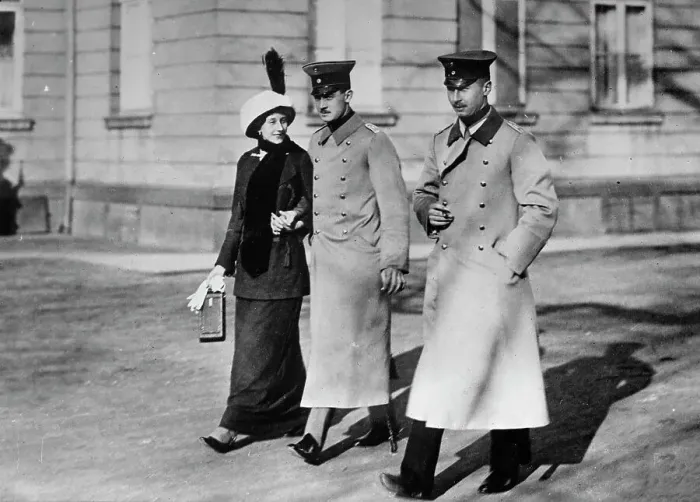 Framed Print : Victoria Louise, Ernst August and Prince Oscar, 1913. Creator: Bain News Service Framed Print : Victoria Louise, Ernst August and Prince Oscar, 1913. Creator: Bain News Service