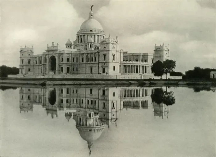 Framed Print : Victoria Memorial Hall, from the North-West, 1925. Creator: Unknown Framed Print : Victoria Memorial Hall, from the North-West, 1925. Creator: Unknown