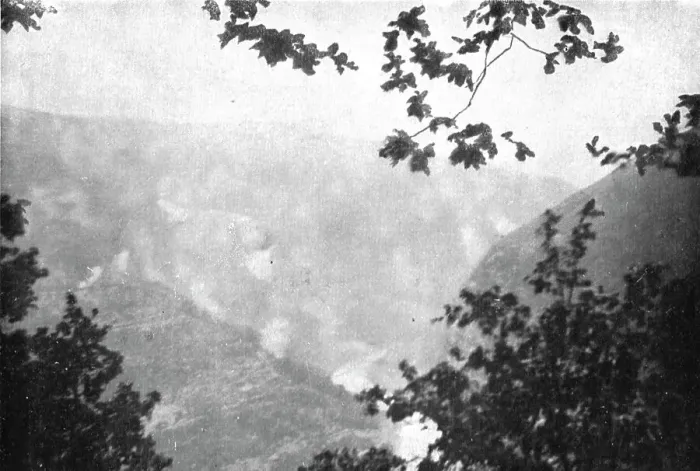 Framed Print : Victorieuse Offensive Italienne; Le bombardement italien sur la chaine du Cucco et du Santo...1917 Creator: Unknown Framed Print : Victorieuse Offensive Italienne; Le bombardement italien sur la chaine du Cucco et du Santo...1917 Creator: Unknown