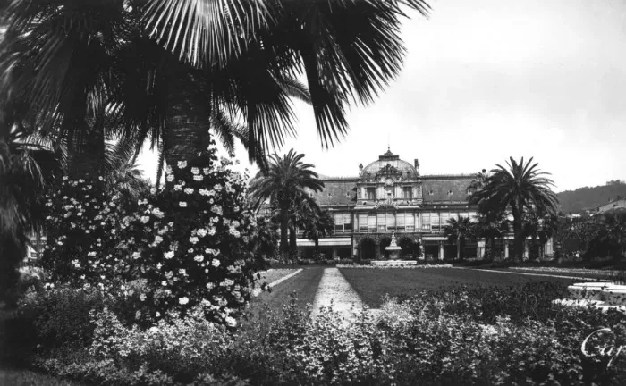 Framed Print : View of Albert I Gardens and the Casino, Nice, South of France, early 20th century Framed Print : View of Albert I Gardens and the Casino, Nice, South of France, early 20th century