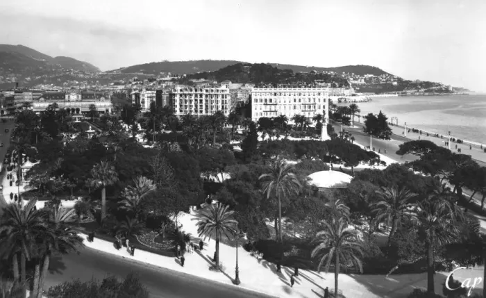 Framed Print : View of Albert I Gardens, Nice, South of France, early 20th century Framed Print : View of Albert I Gardens, Nice, South of France, early 20th century