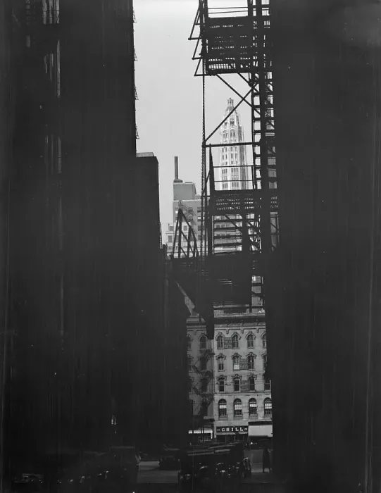 Framed Print : View between buildings of Mather Building / Tower in distance. Chicago, Illinois, c1896-c1942. Creator: Arnold Genthe Framed Print : View between buildings of Mather Building / Tower in distance. Chicago, Illinois, c1896-c1942. Creator: Arnold Genthe