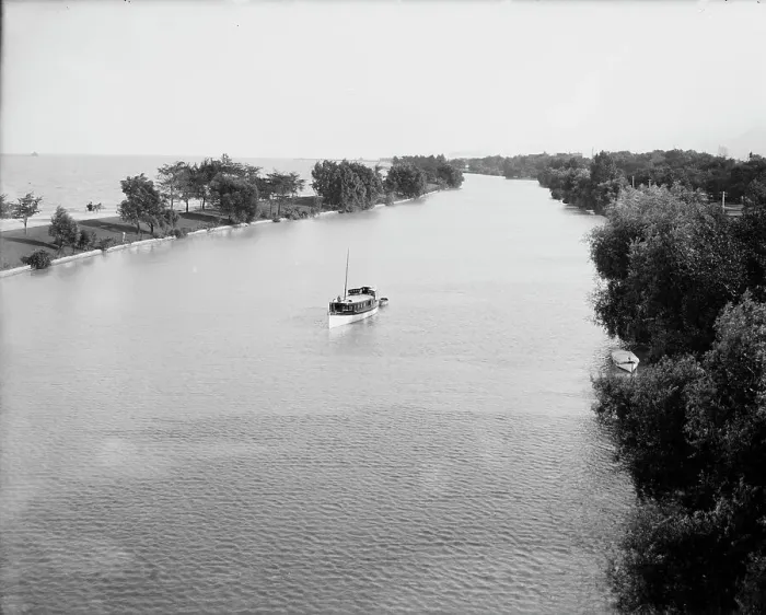 Framed Print : View in Lincoln Park, Chicago, Ill. c1905. Creator: Unknown Framed Print : View in Lincoln Park, Chicago, Ill. c1905. Creator: Unknown