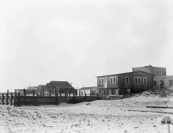 Framed Print : View of Long Beach, New York, between 1911 and 1942. Creator: Arnold Genthe Framed Print : View of Long Beach, New York, between 1911 and 1942. Creator: Arnold Genthe