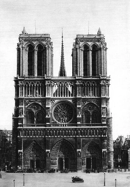 Front view of Notre Dame, Paris, 1931. Artist: Ernest Flammarion