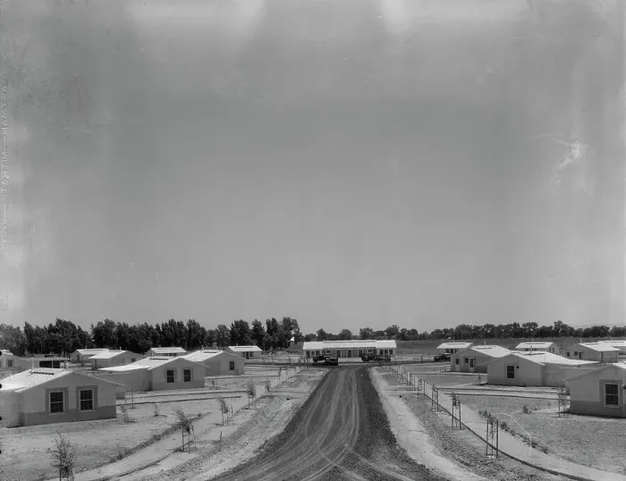 Framed Print : View of Resettlement Administration's part-time farms, Glendale, Arizona, 1937. Creator: Dorothea Lange