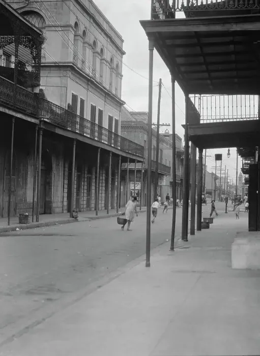 Framed Print : View down Royal Street to the Haunted House (Lalaurie House), New Orleans, between 1920 and 1926. Creator: Arnold Genthe. View down Royal Street to the Haunted House (Lalaurie House), New Orleans, between 1920 and 1926 Framed Print : View down Royal Street to the Haunted House (Lalaurie House), New Orleans, between 1920 and 1926. Creator: Arnold Genthe. View down Royal Street to the Haunted House (Lalaurie House), New Orleans, between 1920 and 1926