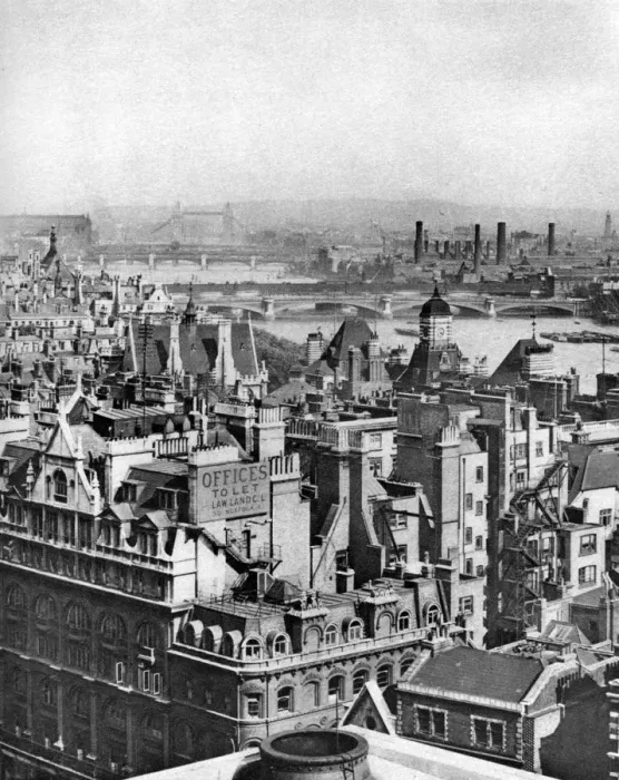 Framed Print : A view south-eastward from Bush House as far as Blackheath, London, 1926-1927 Framed Print : A view south-eastward from Bush House as far as Blackheath, London, 1926-1927