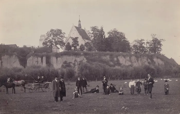 Framed Print : View of the structure and surroundings of Church of St James the Apostle, Optowiec, between 1900-10. Creator: Unknown Framed Print : View of the structure and surroundings of Church of St James the Apostle, Optowiec, between 1900-10. Creator: Unknown
