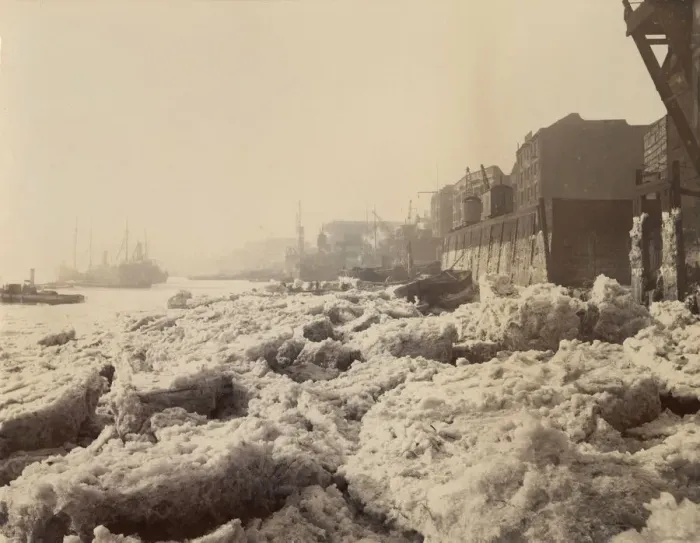 Framed Print : View of the Thames above Limehouse, London, during the frost of February 1895. Artist Framed Print : View of the Thames above Limehouse, London, during the frost of February 1895. Artist