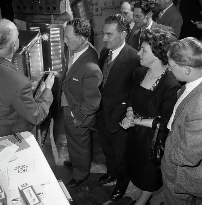 Framed Print : Viewing new barbeque ovens, Wilsic, near Doncaster, South Yorkshire, 1961. Artist Framed Print : Viewing new barbeque ovens, Wilsic, near Doncaster, South Yorkshire, 1961. Artist