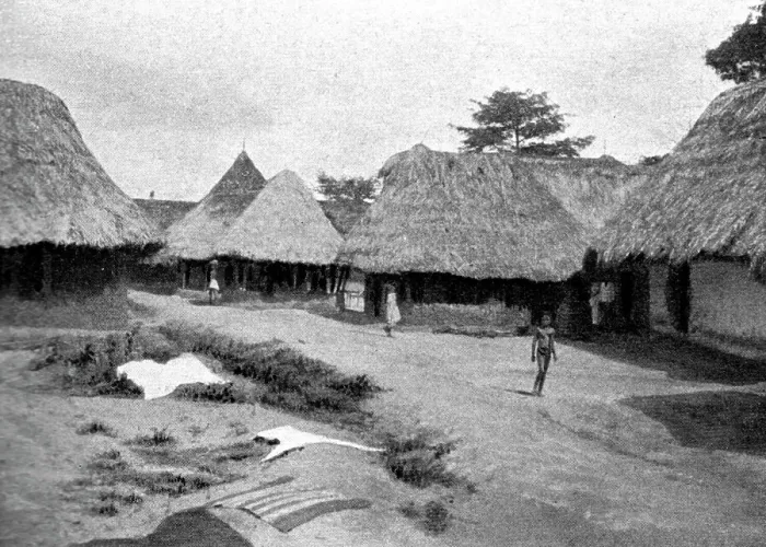 Framed Print : Un village dans le Sierra Leone; L'Ouest Africain, 1914. Creator: Unknown Framed Print : Un village dans le Sierra Leone; L'Ouest Africain, 1914. Creator: Unknown