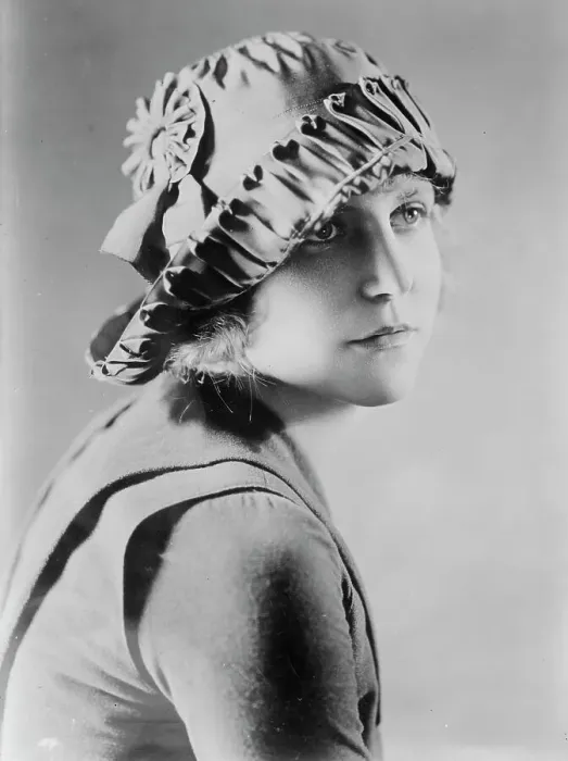 Framed Print : Virginia Lee, between c1915 and c1920. Creator: Bain News Service Framed Print : Virginia Lee, between c1915 and c1920. Creator: Bain News Service