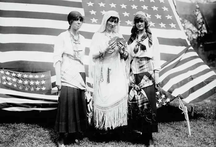 Framed Print : Virginia Pritchard, Sue Spiller, Gertrude Watson, c1915. Creator: Bain News Service Framed Print : Virginia Pritchard, Sue Spiller, Gertrude Watson, c1915. Creator: Bain News Service