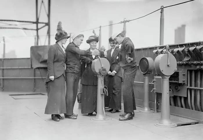 Framed Print : Visitors on USS Washington, between c1910 and c1915. Creator: Bain News Service Framed Print : Visitors on USS Washington, between c1910 and c1915. Creator: Bain News Service