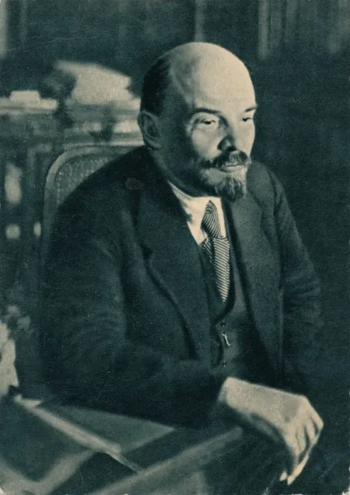 Framed Print : Vladimir Ilich Lenin, Russian Bolshevik leader, 28th November, 1921 Framed Print : Vladimir Ilich Lenin, Russian Bolshevik leader, 28th November, 1921