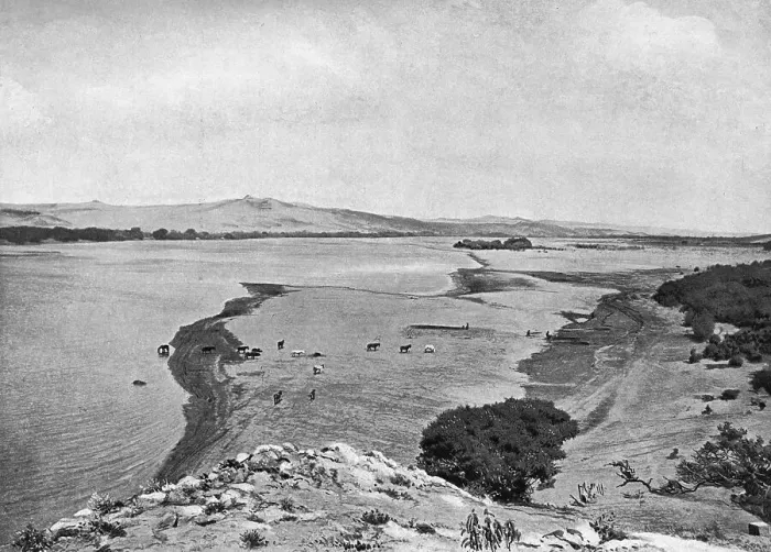 Framed Print : Vue du fleuve Orange pres de Hohenfels; Afrique Australe, 1914. Creator: Unknown Framed Print : Vue du fleuve Orange pres de Hohenfels; Afrique Australe, 1914. Creator: Unknown