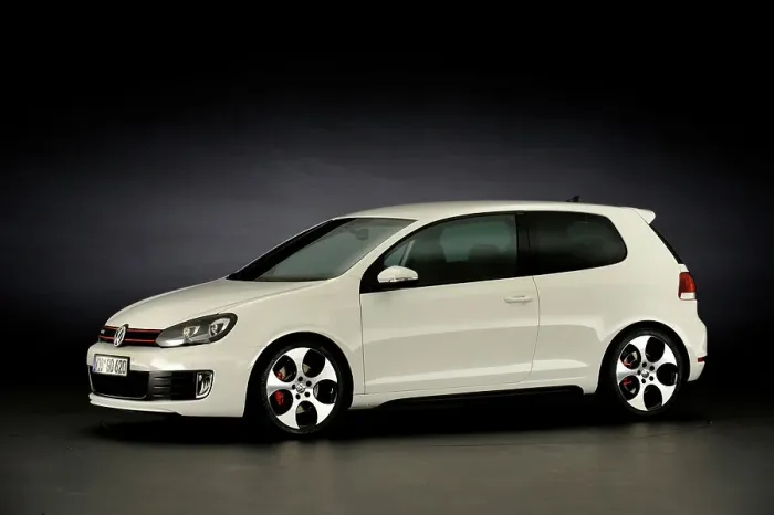 Framed Print : VW Golf GTI mk 6 2008. Artist: Simon Clay