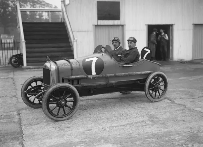 Framed Print : W Bickell in his Singer at the JCC 200 Mile Race, Brooklands, Surrey, 1921. Artist: Bill Brunell Framed Print : W Bickell in his Singer at the JCC 200 Mile Race, Brooklands, Surrey, 1921. Artist: Bill Brunell