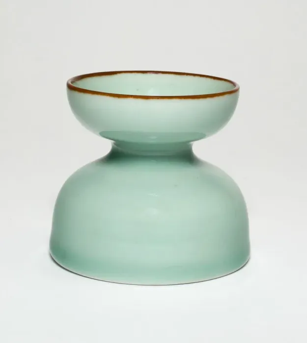 Framed Print : Waisted Water Bottle, Qing dynasty (1644-1911), 18th / 19th century. Creator: Unknown Framed Print : Waisted Water Bottle, Qing dynasty (1644-1911), 18th / 19th century. Creator: Unknown